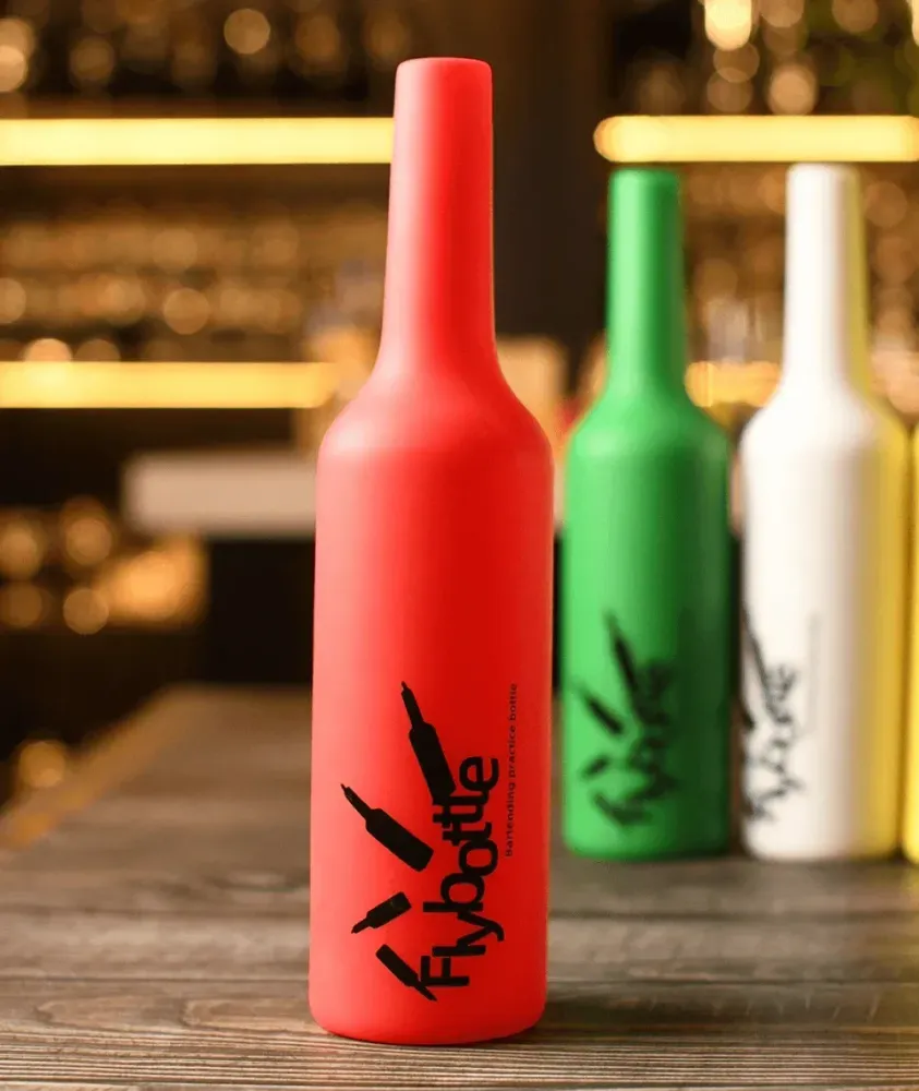 Бутылка тренировочная, эластичная для флейринга Flybottle Красная